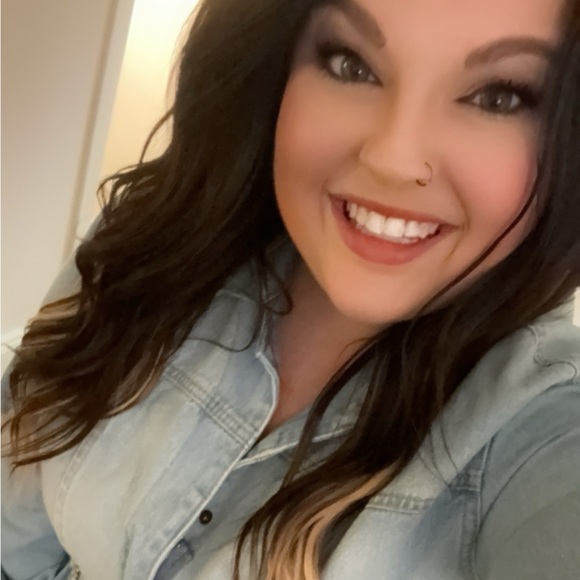 Meet your Posher, Justi - Picture 5 of 5